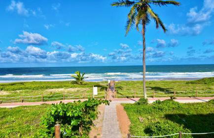 Apartamento Pé na Areia Cond Alphaville Guarajuba - Foto 46