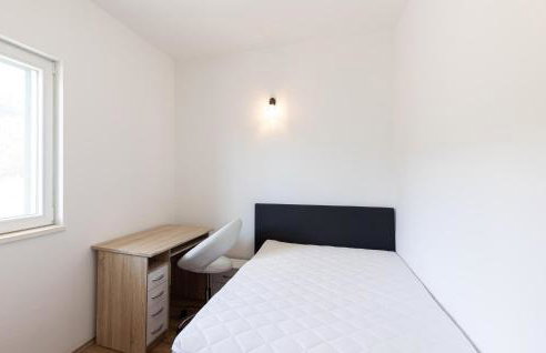 Gorgeous Home In Muc Gornji - Photo 16