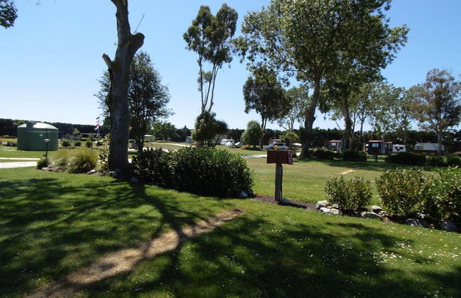 Glenavys Waitaki River Motor Camp - Caravan Park - Foto 31