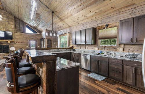 Serenity Ridge 6 Br Sleeps 16 Pool Hot Tub - Foto 16