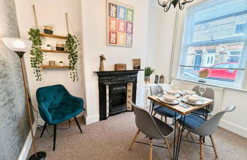 The Heritage Hideaway - King bed, Free parking, Walk to c-centre & Hospital - Foto 25