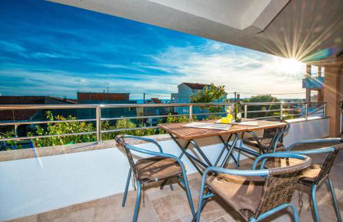 Villa Zdenka with heated pool - Photo 33