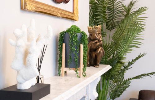 The Regal Apartment - Photo 5