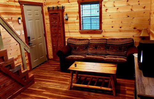 The Windstorm Cabin - Pet-friendly & a 2-person Jacuzzi hot tub! - Foto 14