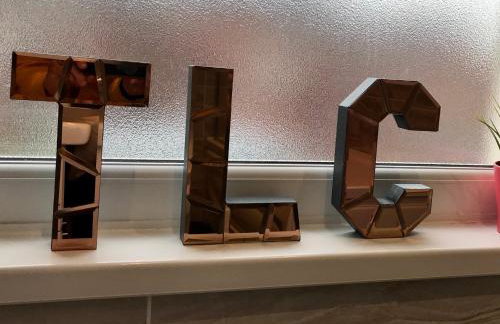 Stylish 3 Bedroom House Only 5 Mins From M6/m58 - Foto 23