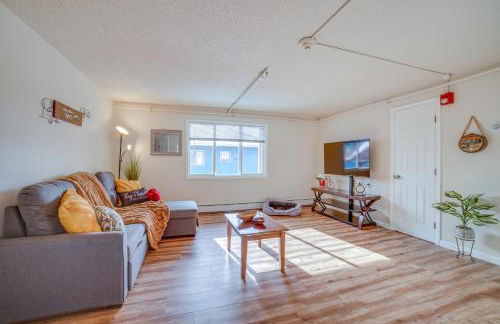 Anchorage Apartment Rental with Mountain Views! - Photo 4