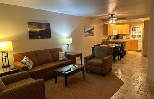 Amazing Location - Large and Luxurious 1 Bedroom Beach Condo By Beaches and Attractions - Foto 12