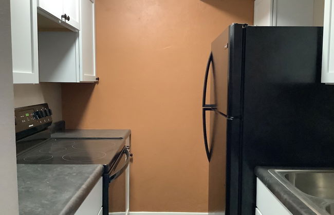 Silver Spur Vintage Inn & Suites - Photo 25