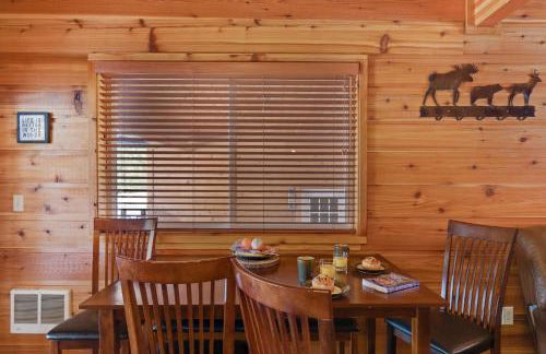 Rimfire Refuge by KABINO Hot Tub Fire Pit Sauna PS3 Grill WiFi Loft - Foto 19