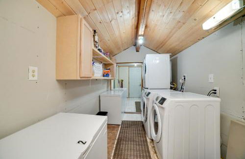 Walk to Kenai River Forested Fishermans Cabin! - Foto 35