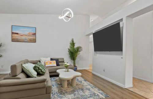 Vegas Retreats Pool, Arcade, Fun, 10min from Airport and the Strip - Foto 13