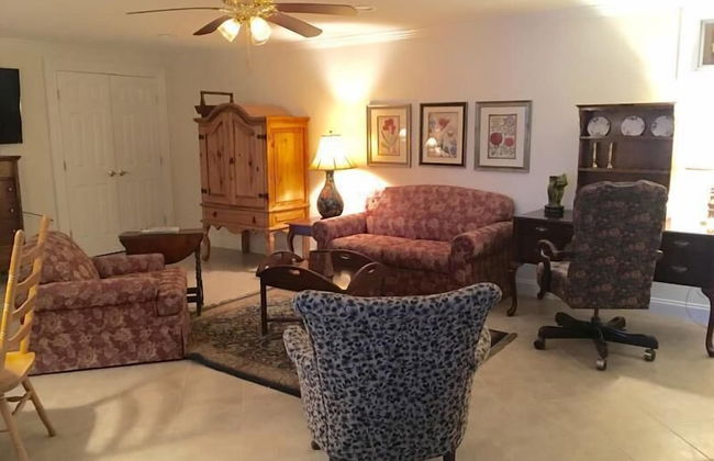 Clamshell By The Sea - Photo 10