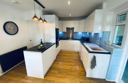 The Crest Hillside Retreat With Hot Tub - Foto 24