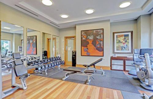 2B Beachfront condo! Pool! Games! 15 mins to PBI! - Foto 52