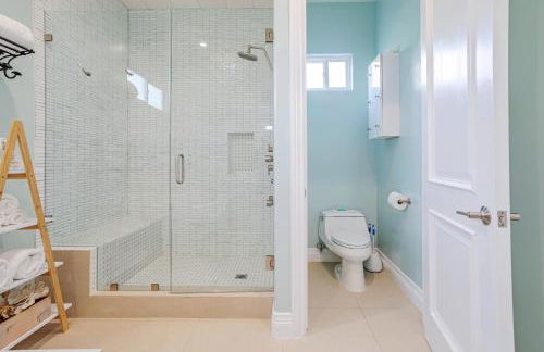 Regal 4 bed with hot tub close to Universal sleeps 15 - Foto 23