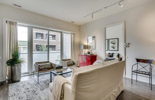 Sheridan Park Stunner! No Matter if You Are in Town for Business or Fun This Property Has You Covered apts - Photo 4