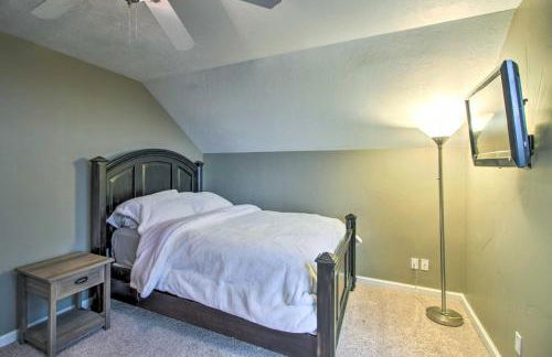 Quiet Retreat with Kayak and Patio, Walk to Lake! - Foto 11