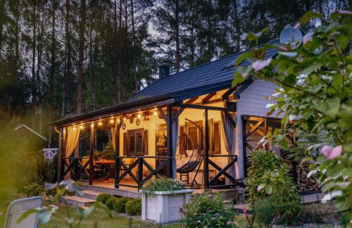 White & Black - Photo 1