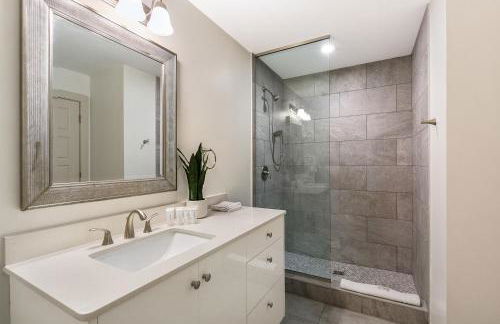 Modern Condos in California Building by Hosteeva - Foto 76