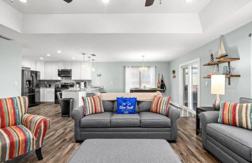 Coral Cabana - 3BD 2BA Home Close to Beach w/ Optional Golf Cart! - Foto 15