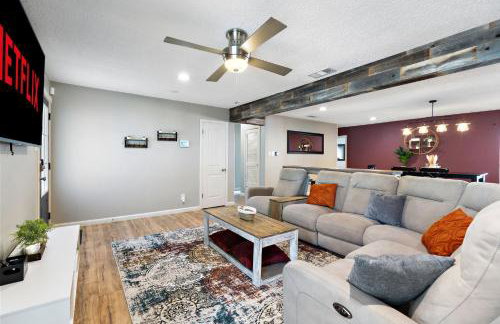 DFW Mid-Cities Oasis with Pool, Hot Tub and Fire Pit - Photo 14