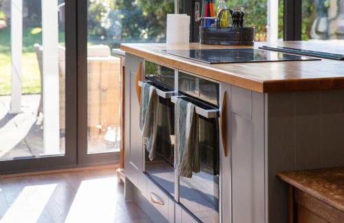 Oxfordshire Country Escape, 3 Bed Getaway - Photo 9