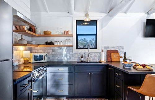 Pet-Friendly Glamping Cabin, with River Access in Ingram, Texas - Foto 17