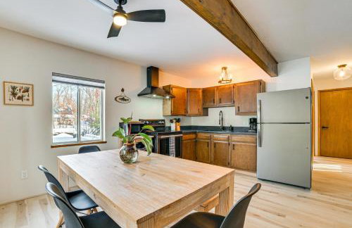 Roscommon Chalet with Hot Tub Near Higgins Lake! - Foto 6