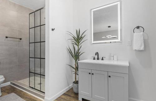 Lawrenceville Central !5 Spacious and Quiet Three Bedroom Apartment with Free Street Parking - Foto 15