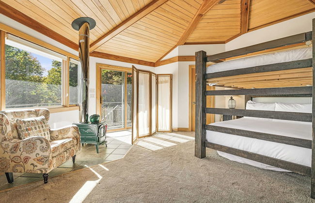 Cabin in the Sky by Avantstay Deck w/ Views - Foto 32