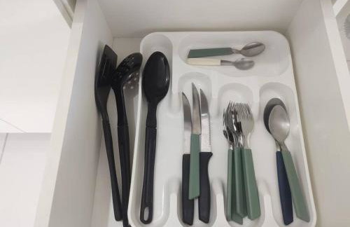 AP COMPLETO, com Internet rápida e Ar condicionado, fácil acesso ao centro e Porto de Paranaguá - Foto 11