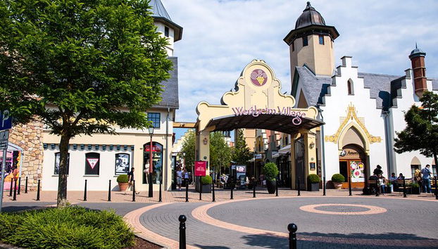 Private Shopping Tour from Frankfurt am Main to Wertheim Village - Photo 5