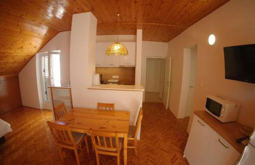 Apartments and Rooms Špiro - Photo 33