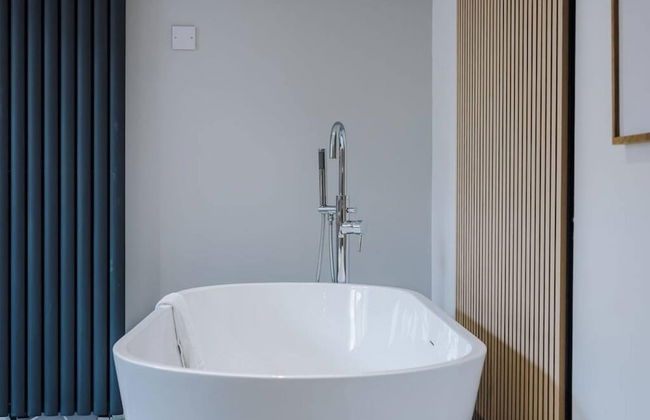 Host Apartments The Georgian Coach House 2 - Photo 36