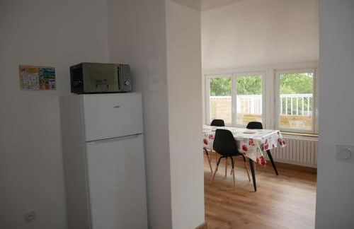 Logement lumineux avec terrasse - Photo 12