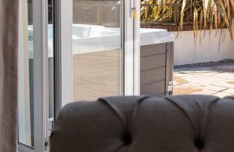 Springfield Deer View -No Commercial Sign written Vehicles,Private Hot Tub , 2 Dogs Max,Fishing Nearby & Communal Swimming Pool ,Pool open April to September - Foto 24