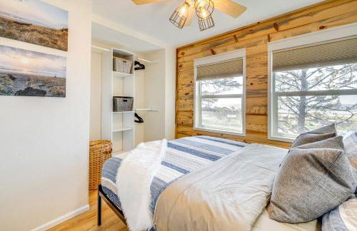 Walk to Winema Road Beach Home with Hot Tub! - Foto 13