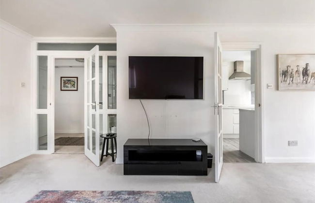 Spacious 1 bed Apartment With Parking & Balcony! - Foto 12