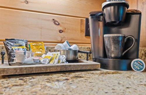 Surreal Views Outdoor Fireplace Pool Table Hot Tub - Foto 16