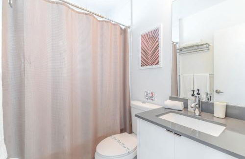 Renovated Apts with Kitchen, Fast WiFi, Smart TV, Roku & Pool Onsite 4 mi to Surfside Beach - Foto 80