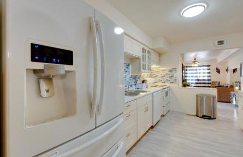 Near Airport and Dtwn Breezy Fresno Home! - Foto 13