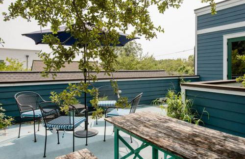 Elegant Sunlit Home with Private Rooftop Oasis - Foto 9