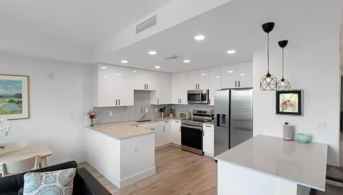 Luxury Condo Living on Sarasota Bay, Minutes From Downtown - Foto 4