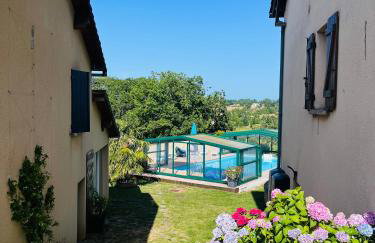 Charmante petite maison entre ville et campagne avec piscine - Photo 13
