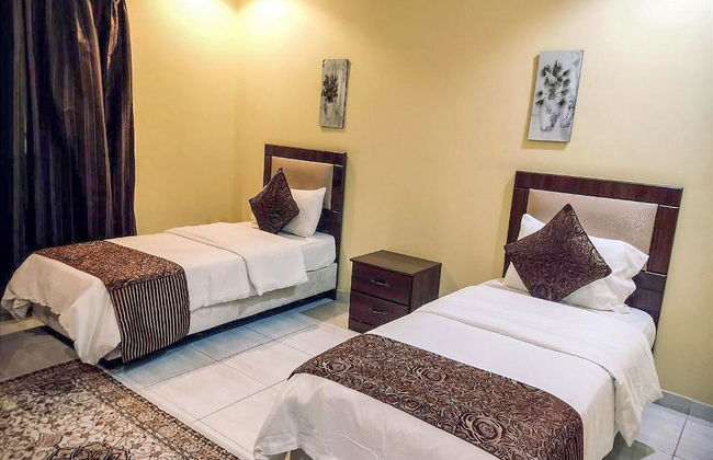 Al Ghubaishi Plaza - Photo 25