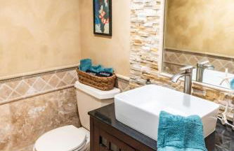 Resort style back yard heated pool and spa - Foto 47