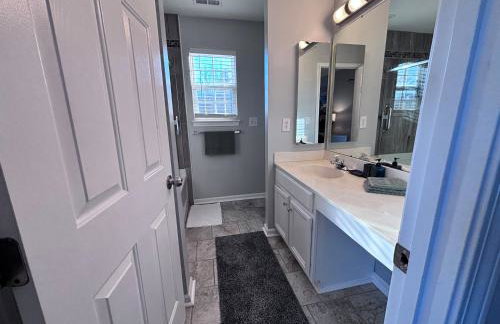 Amazing 4 BDRM home w garage in Charlotte - Foto 23