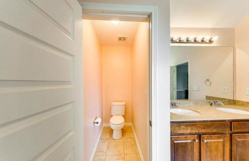 Spacious Family Home with Patio in Graniteville! - Foto 22