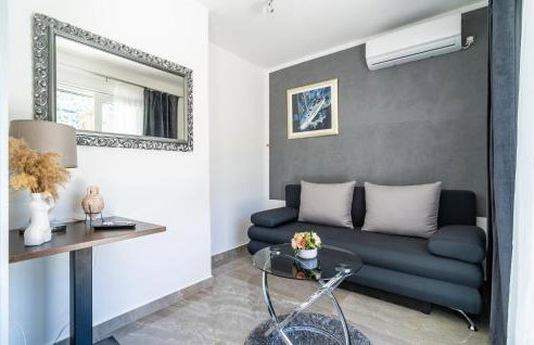 1 Bedroom Nice Apartment In Mokosica - Foto 4