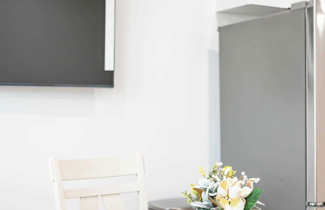 Not Affected by the Fire/modern 5BR Home With Full Amenities & Parking #2 - Foto 52